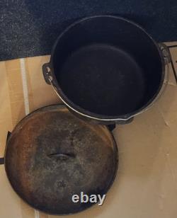 Vintage 12 Inch 3 Footed Cast Iron Dutch/Camp Oven with Lid & Handle Unmarked