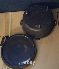 Vintage 12 Inch 3 Footed Cast Iron Dutch/Camp Oven with Lid & Handle Unmarked