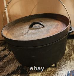 Vintage 12 Inch 3 Footed Cast Iron Dutch/Camp Oven with Lid & Handle Unmarked