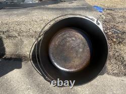 Vintage Cast Iron #12 DO DUTCH OVEN With Self Basting Lid & Handle USA made