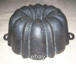 Vintage Cast Iron Bundt Cake Mold, Unmarked, Approx. 10 Dia, 5 High, 8lb 10oz