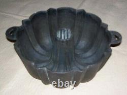 Vintage Cast Iron Bundt Cake Mold, Unmarked, Approx. 10 Dia, 5 High, 8lb 10oz