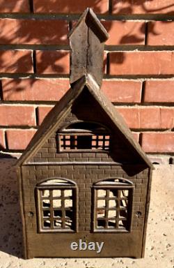 Vintage Cast Iron Stock Farm Barn + 4 Animals (pig, horse, sheep, cow)