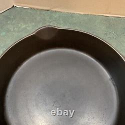 Vintage GRISWOLD(1504) PURITAN 10 CAST IRON SKILLET HEAT RING Level Restored