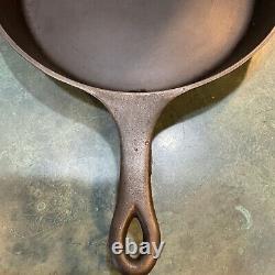 Vintage GRISWOLD(1504) PURITAN 10 CAST IRON SKILLET HEAT RING Level Restored