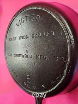 Vintage GRISWOLD 722 No. 8 VICTOR, CAST IRON SKILLET with HEAT RING RESTORED