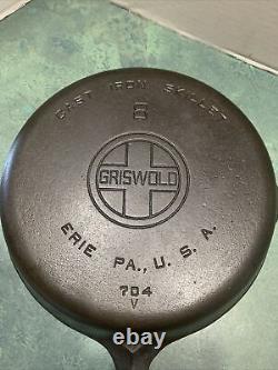 Vintage GRISWOLD #8 Cast Iron Skillet Large Logo 704 V Cleaned Sets Level