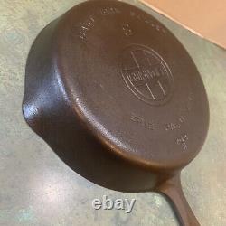 Vintage GRISWOLD #8 Cast Iron Skillet Large Logo 704 W Lye Cleaned Sets Level