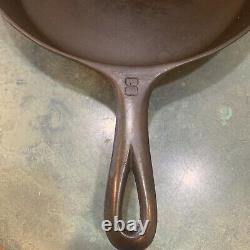 Vintage GRISWOLD #8 Cast Iron Skillet Large Logo 704 W Lye Cleaned Sets Level