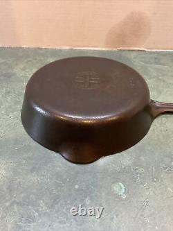 Vintage GRISWOLD Cast Iron SKILLET # 5 Small Block Logo Erie, PA Sets Level