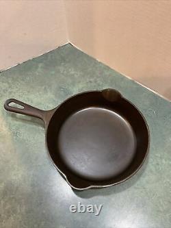 Vintage GRISWOLD Cast Iron SKILLET # 5 Small Block Logo Erie, PA Sets Level