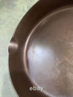 Vintage GRISWOLD Cast Iron SKILLET #8 704 L Small Block Logo Erie, PA Level