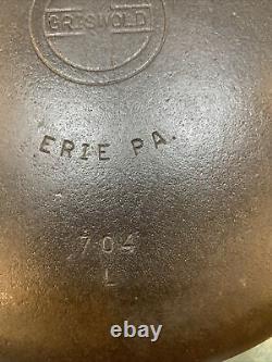 Vintage GRISWOLD Cast Iron SKILLET #8 704 L Small Block Logo Erie, PA Level