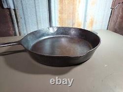 Vintage GRISWOLD No. 12 CAST IRON SKILLET Pan SMALL LOGO with HEAT RING 719 D