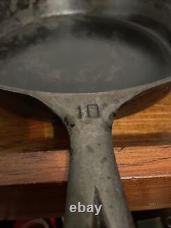 Vintage Griswold 12 Cast Iron Pan Skillet No. 10 Small Logo 716 Erie PA USA