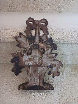 Vintage HUBLEY Cast Iron Doorstop #189 Basket of Flowers Original Paint