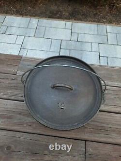 Vintage Lodge #12 CO D Cast Iron Camp Dutch 3 footed Oven withLid 18 lb