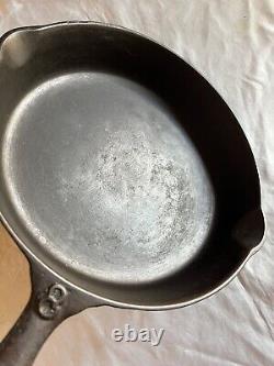 Vintage Lodge Cast Iron Skillet Arch Logo No Notch Raised No 8 Fry Pan Smooth