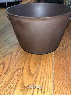 Vintage No. 7 Cast Iron 3 Leg Kettle, Bean Pot, 9-3/8 Dia, Gate Mark