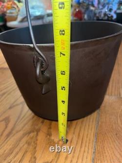 Vintage No. 7 Cast Iron 3 Leg Kettle, Bean Pot, 9-3/8 Dia, Gate Mark