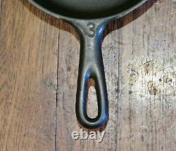 Vintage Unmarked #3 Vollrath Ware Cast Iron Skillet With Outset Heat Ring