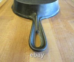 Vintage Unmarked #3 Vollrath Ware Cast Iron Skillet With Outset Heat Ring