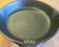 Vintage Unmarked #3 Vollrath Ware Cast Iron Skillet With Outset Heat Ring