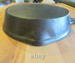 Vintage Unmarked #3 Vollrath Ware Cast Iron Skillet With Outset Heat Ring