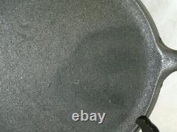 WAGNER'S 1891 Original Cast Iron Round 10.25 Y GRIDDLE USA