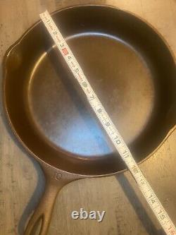 Wagner ware #10 cast iron skillet 1060s Seasoned x 5 Sits flat, excellent shape