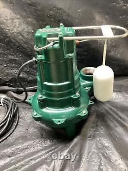 Zoeller M267 1/2 HP Cast Iron Sewage Pump (2) with Vertical Float (25' Cord)