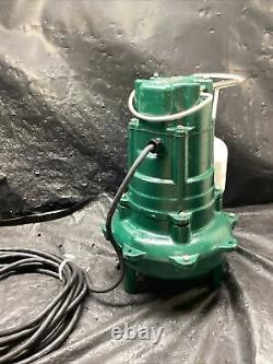 Zoeller M267 1/2 HP Cast Iron Sewage Pump (2) with Vertical Float (25' Cord)