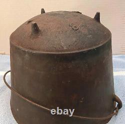 Antique Trois Legged Cast Bean Pot Bouilloire Cauldron #8