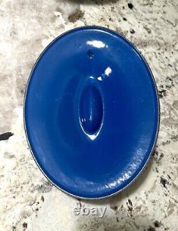 Cocotte ovale Le Creuset en fonte émaillée bleue vintage avec couvercle 5.5QT