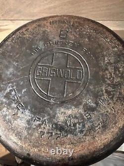 Couvercle et poêle à frire auto-arrosant Griswold #8 en fonte avec logo en relief 1098 B.