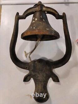 ÉNORME cloche de vache taureau en fonte antique 18X12 14 lb