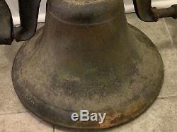Énorme Old Lourd 52lbs Cast Antique Fer / École Bronze Church Farm Cow Dinner Bell