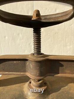 Fonte Book Press Binding Hand Wheel Binder 68 Lbs! Pont Supérieur 15 X 9 5/8