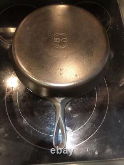Griswold #10 Petite Logo en Fonte Poêle 716 B 11.75 Restaurée Assise Plate