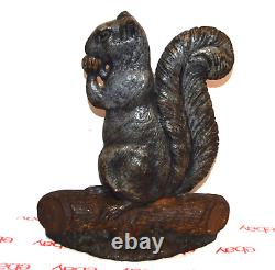 Joli doorstop en fonte antique en forme d'écureuil mangeant une noix 11,25 x 9,75, 9,8 lbs, B&H