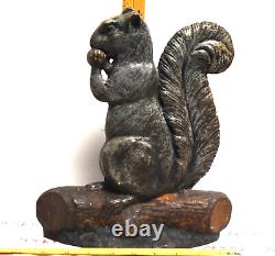 Joli doorstop en fonte antique en forme d'écureuil mangeant une noix 11,25 x 9,75, 9,8 lbs, B&H
