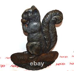 Joli doorstop en fonte antique en forme d'écureuil mangeant une noix 11,25 x 9,75, 9,8 lbs, B&H