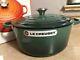 La Cocotte En Fonte Le Creuset Signature De 7-1/4 Litres, Couleur Artichaut Vert, Neuve.