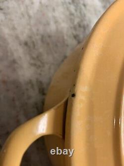La cocotte en fonte Le Creuset fabriquée en France, jaune nectar avec couvercle, #22 3,5 litres