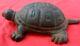 Lourd (3 Livres) Antique Tortue En Fonte 7 1/2 X 5 1/2 Signée Avec 's'