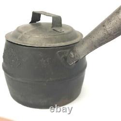 Marmite en fonte antique avec couvercle en étain et poignée latérale tubulaire MARIETTA 1 Pinte
