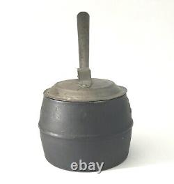 Marmite en fonte antique avec couvercle en étain et poignée latérale tubulaire MARIETTA 1 Pinte