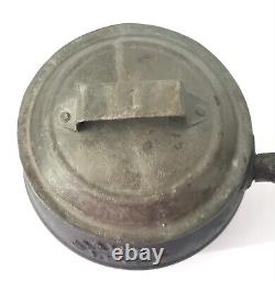 Marmite en fonte antique avec couvercle en étain et poignée latérale tubulaire MARIETTA 1 Pinte