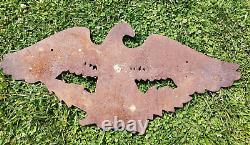 Plaque murale en fonte vintage lourde de 40 livres avec aigle chauve et bouclier 33x15 pouces