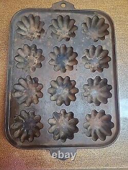 Poêle à muffins en fonte griswold à motif de turban #240 631